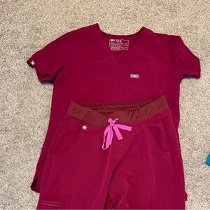 Figs limited edition DARK MAGENTA scrub set